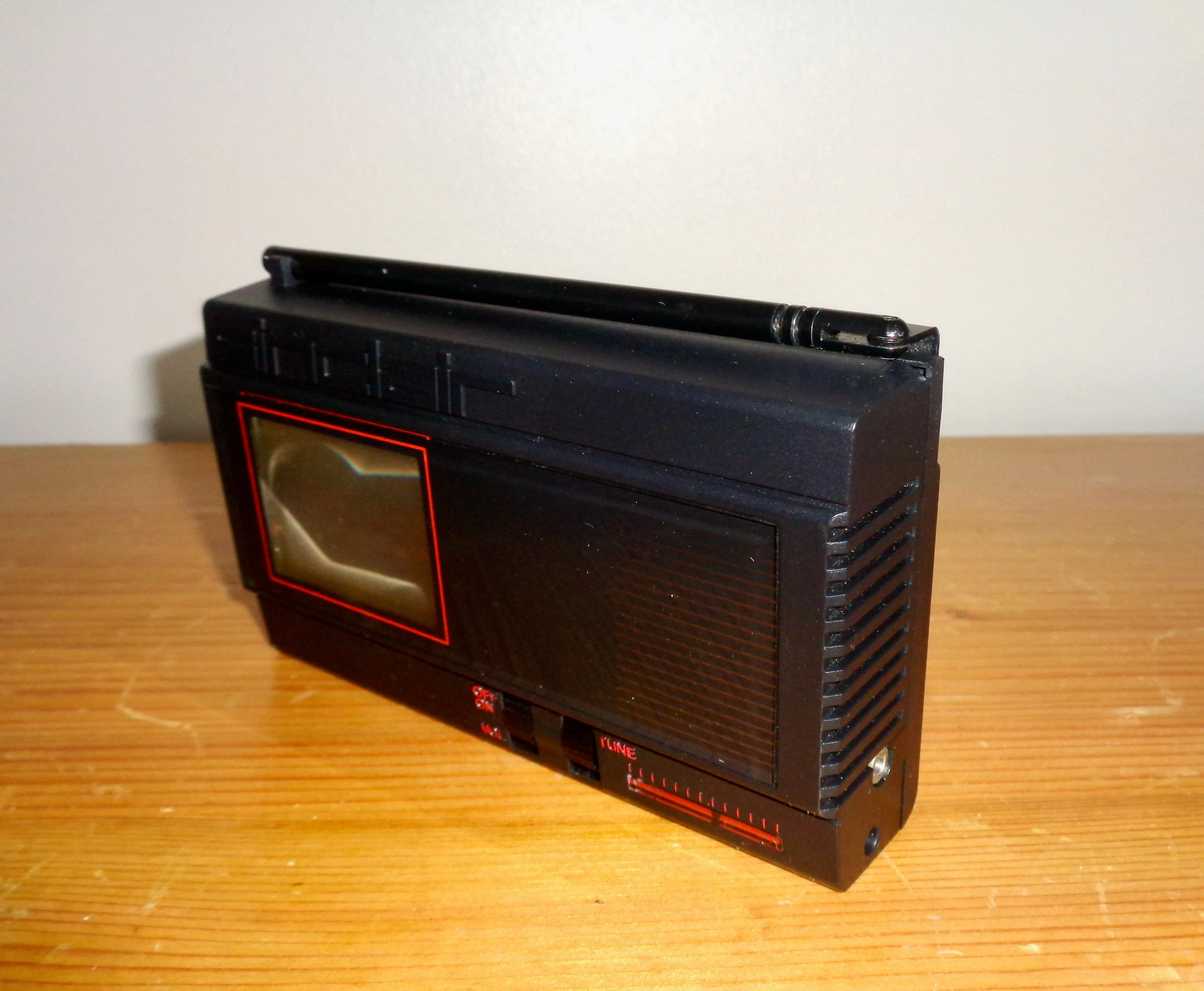 1980s Portable Sinclair Flat Screen Pocket Television TV 80 FTV1