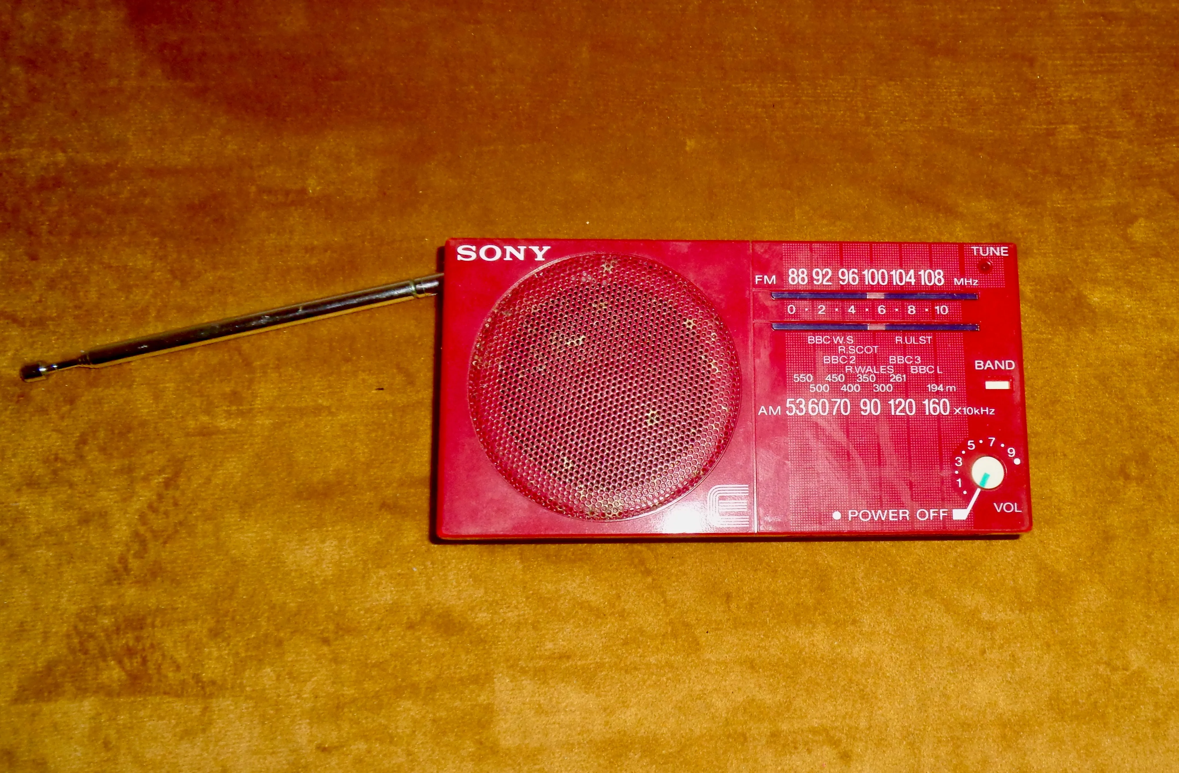 1980s Sony ICF15 AM/FM Pocket Transistor Radio In Red & White Plastic