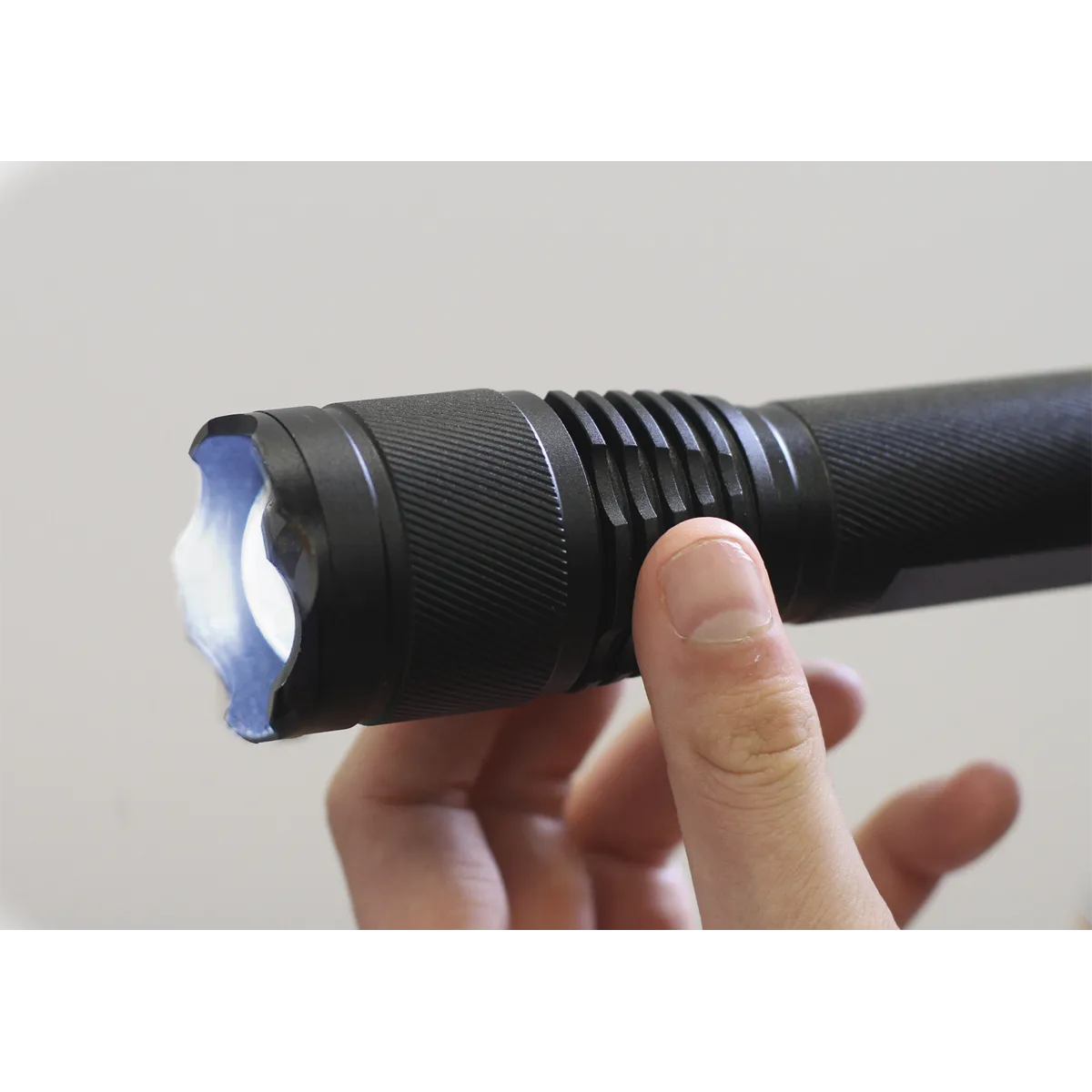 Aluminium Torch 5W XPG CREE LED 3 x C Cell