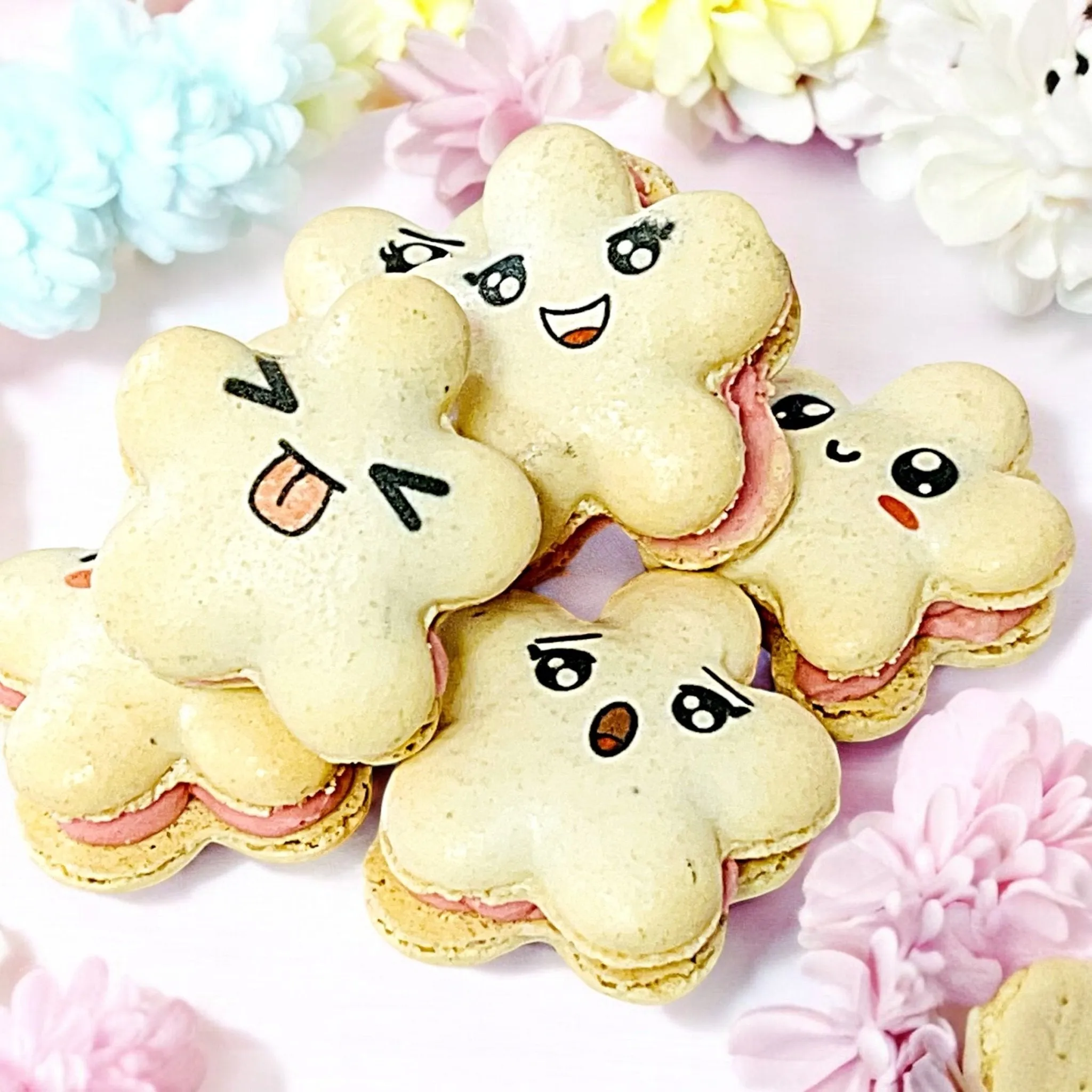 Kawaii Star Macarons – Cute Faces & Delicious Filling