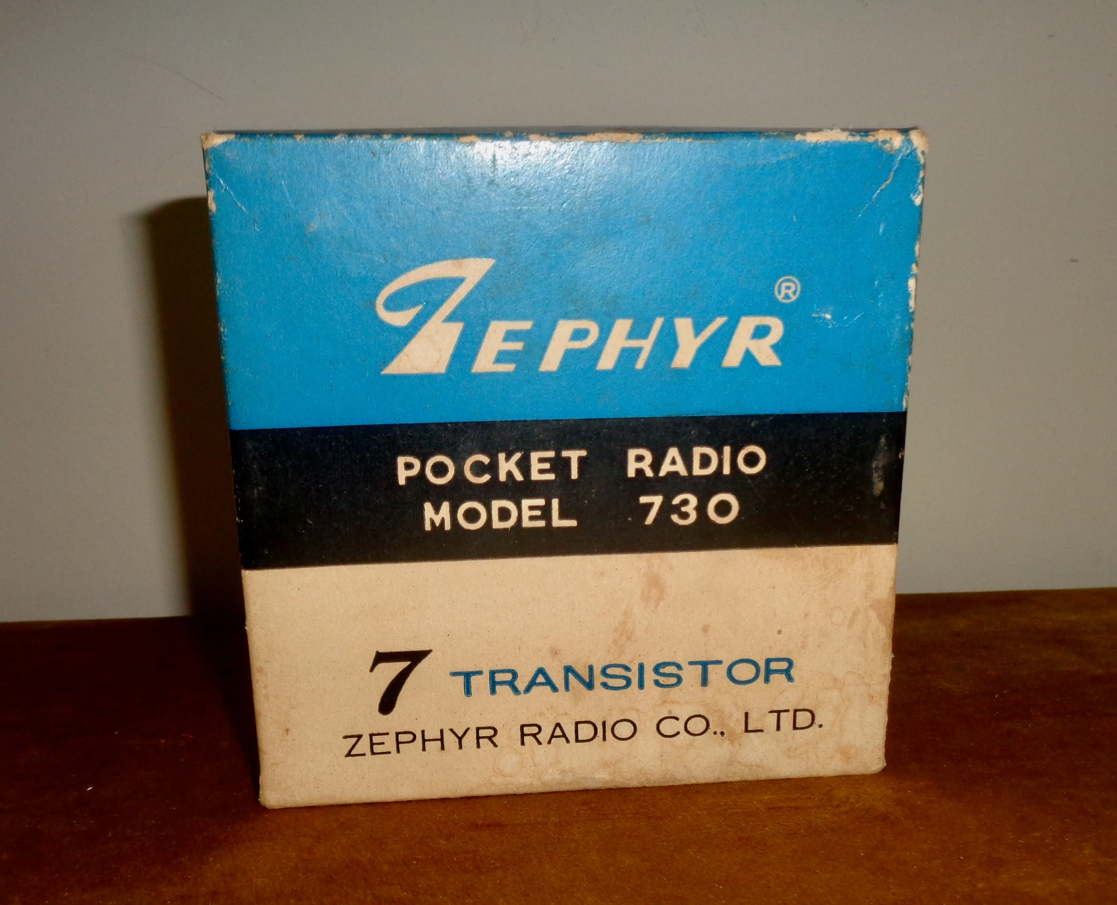 Pair of White Zephyr Model 730 Pocket Transistor Radios For Spares / Repairs