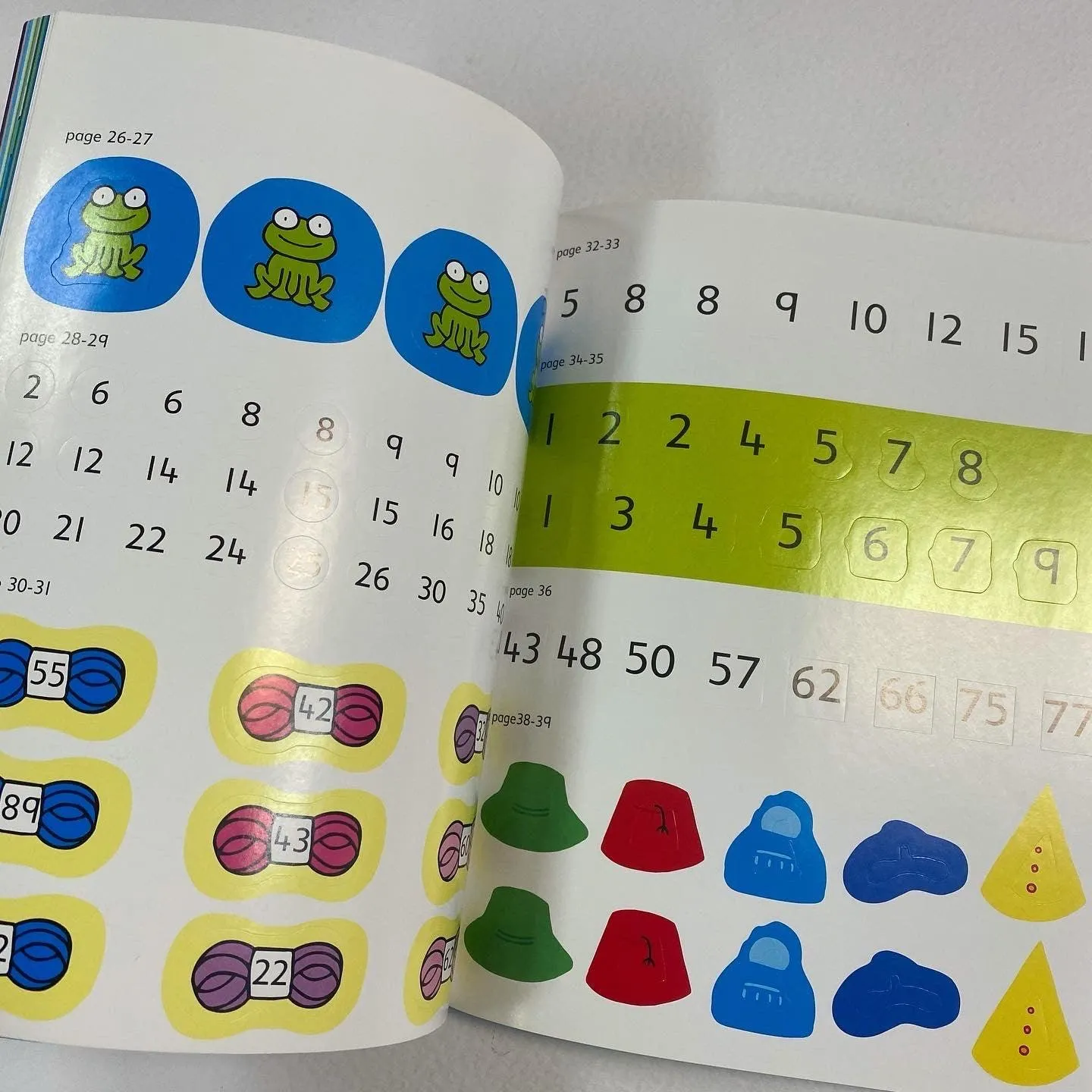 Taking Away (Usborne Sticker Maths)